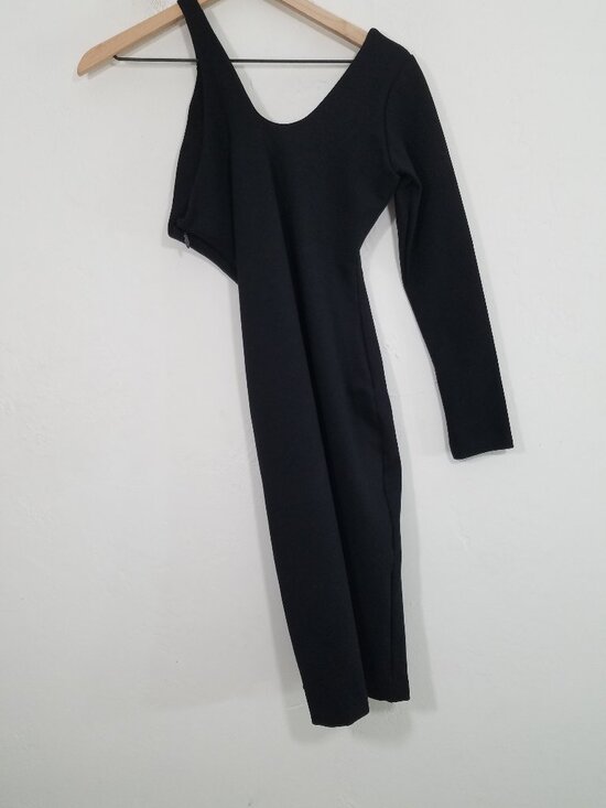 Aliava Dresses & Skirts - Aliava Hilda Ponte De Roma Cotout Midi Dress One Sleeve Black Size S
